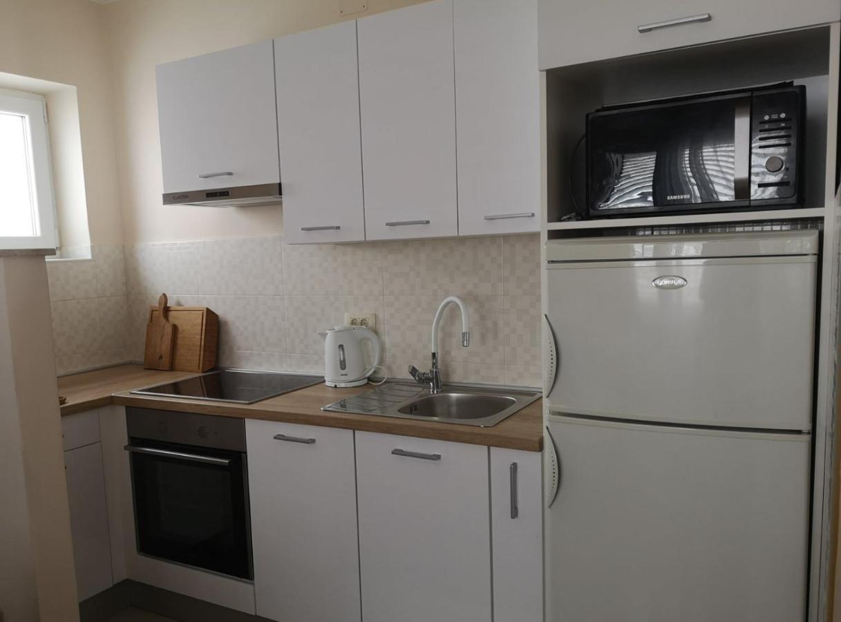 Apartment Nika Banjol Luaran gambar