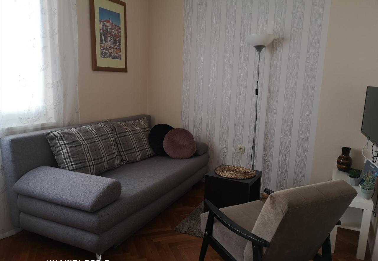 Apartment Nika Banjol Luaran gambar
