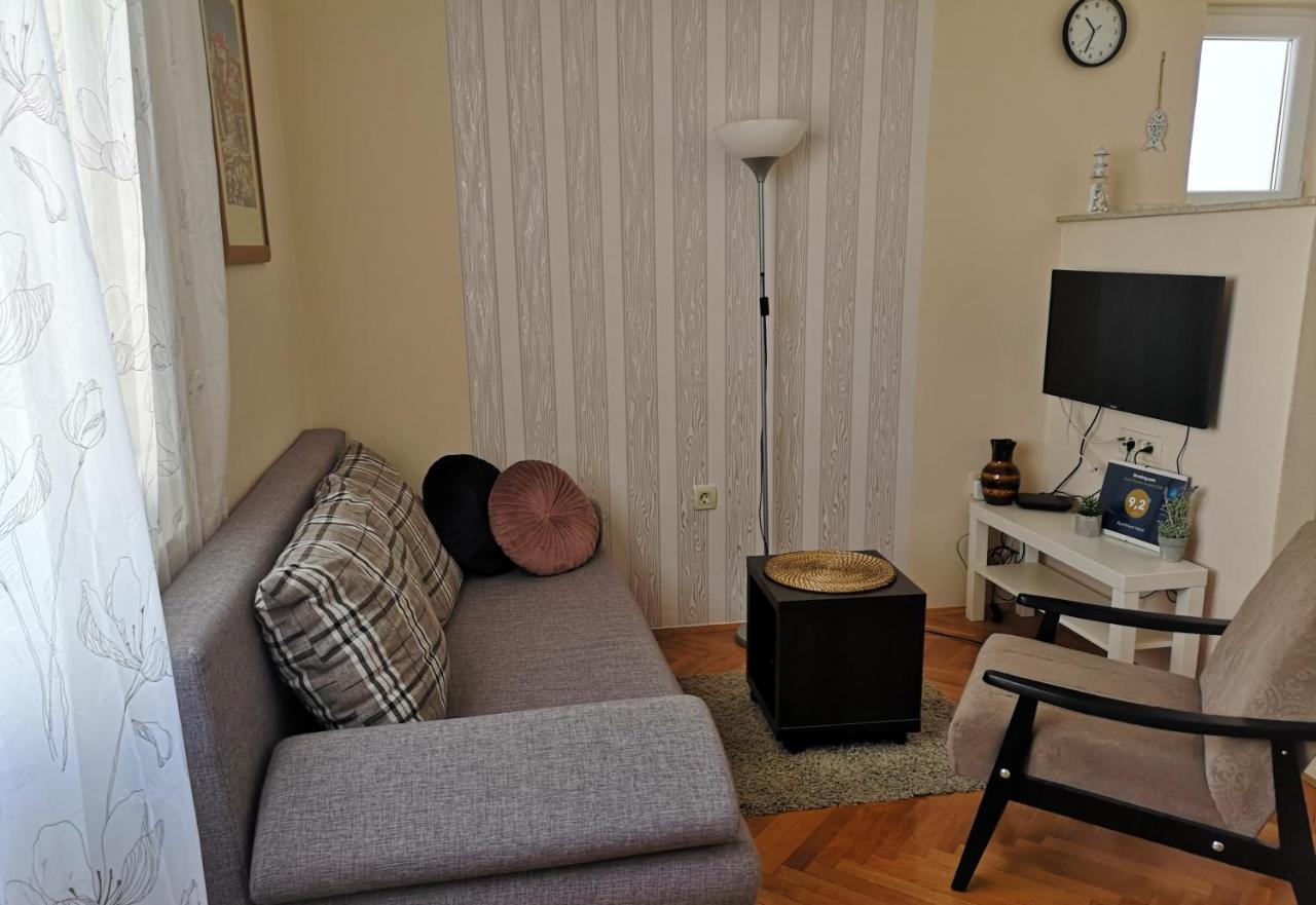 Apartment Nika Banjol Luaran gambar
